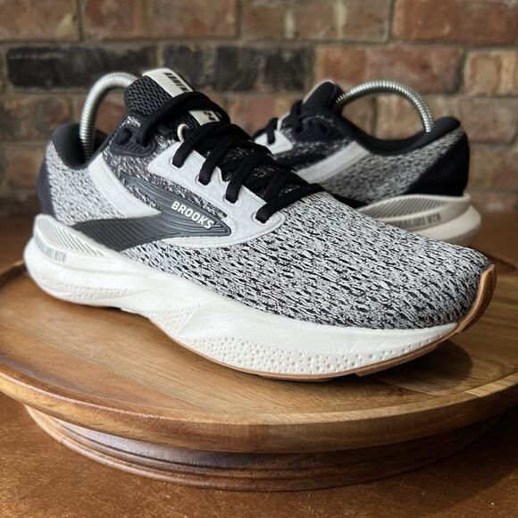 Brooks Adrenaline GTS 24 Supportive Womens 9 Oreo Gray Running Shoes Sneakers - Picture 2 of 16